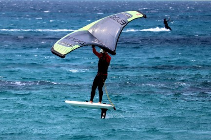 수상스포츠하는 남자