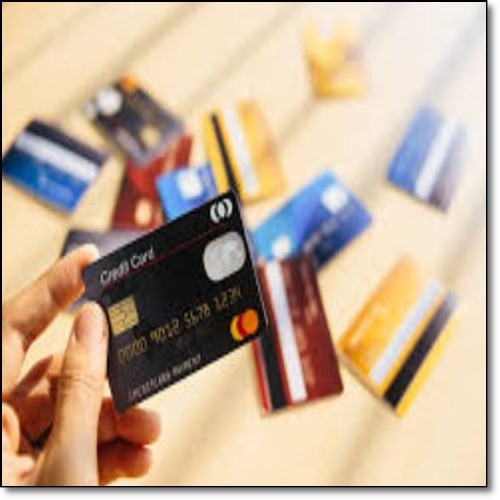 신용카드가 널려있는 사진