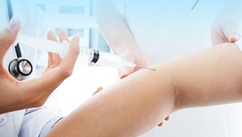 독감예방주사 맞는 이미지