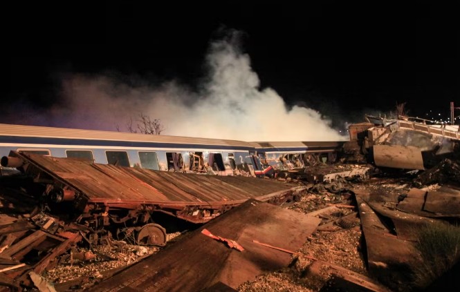 그리스 열차충돌