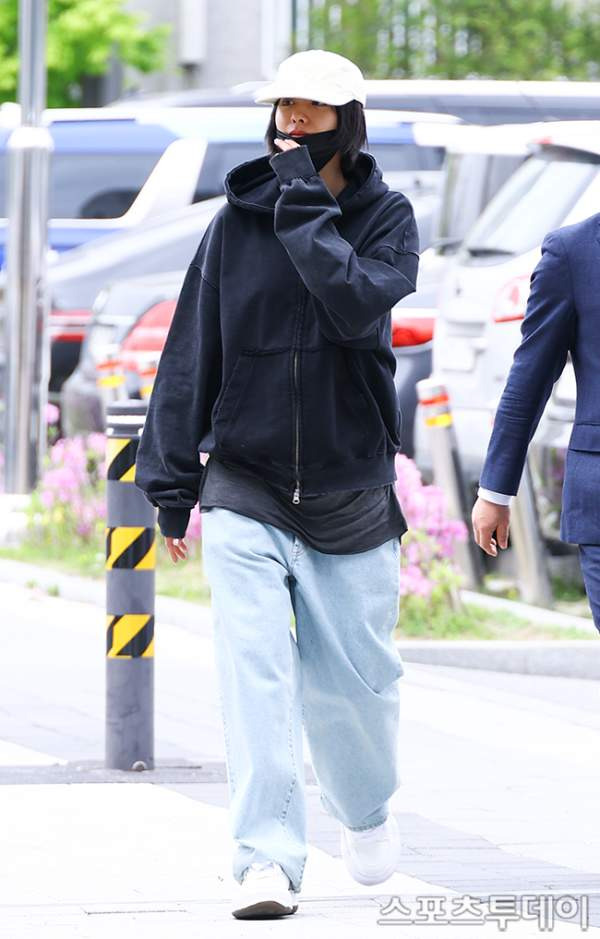 나나 자택 강도 피해 사건의 전말: 법정의 눈물과 '전참시' 가스총 일상, 그리고 정당방위의 진실