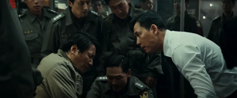 이태신이 등장하는 영화 서울의 봄 주요 장면