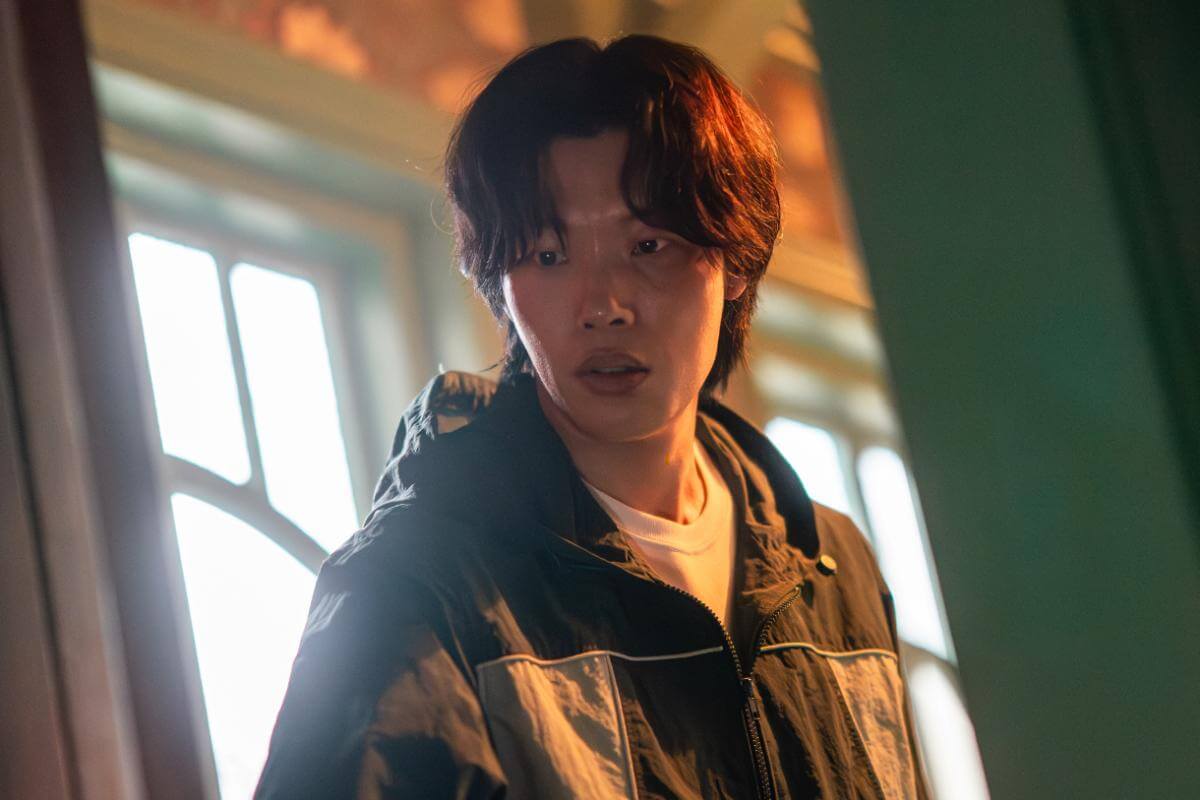 류준열 넷플릭스 들쥐 몇부작 원작 웹툰 줄거리 출연진 정보