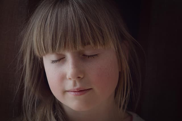 두피 감각 신경과 모발 성장: 자극이 모낭 활성화에 미치는 영향