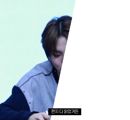 놀라서 팬 할 말 잃게 만든 어느 남돌의 행동...jpg | 인스티즈