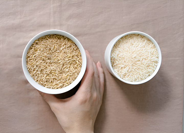 백미와-현미-외형-비교
