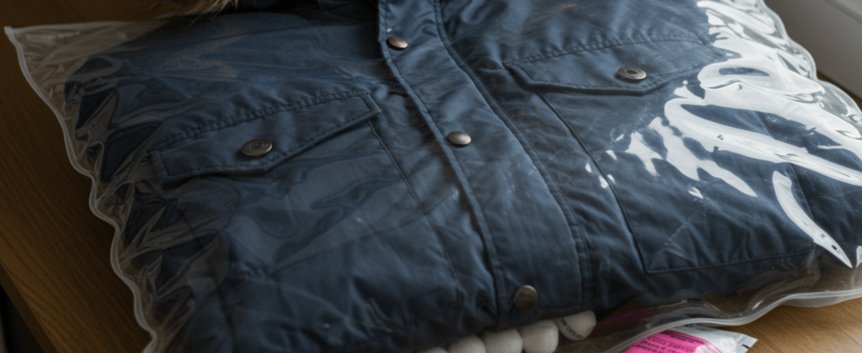 겨울옷 세탁법 패딩 세탁 방법 코트 세탁 니트 세탁 옷감별 세탁 겨울옷 정리 세탁소 안 가는 겨울옷 관리법 겨울 옷장 정리 꿀팁 겨울옷 보관 방법 겨울철 옷 손상 방지