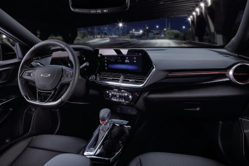 푸조 408, 쉐보레 트랙스와 크로스오버 시장 경쟁