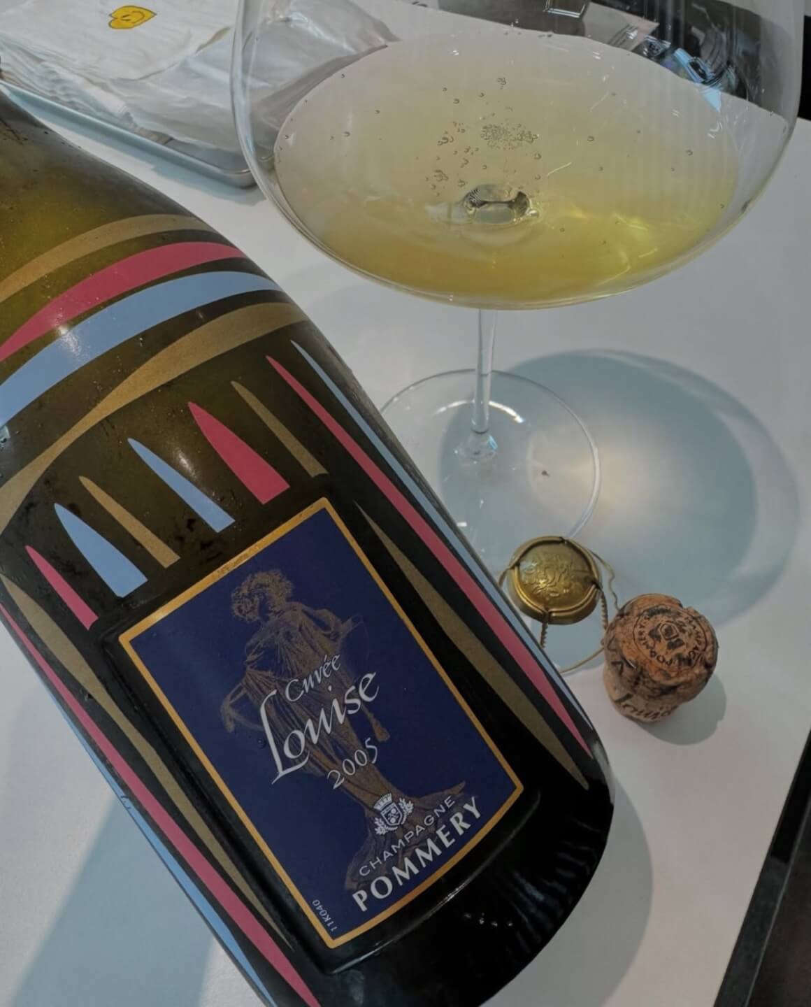 뽀므리 뀌베 루이즈 2005 아티스트 에디션｜Pommery Cuv&eacute;e Louise 2005 Artist Edition, Champagne, France