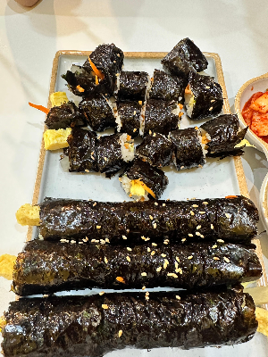 아이가 먹기 좋게 자른 꼬마김밥