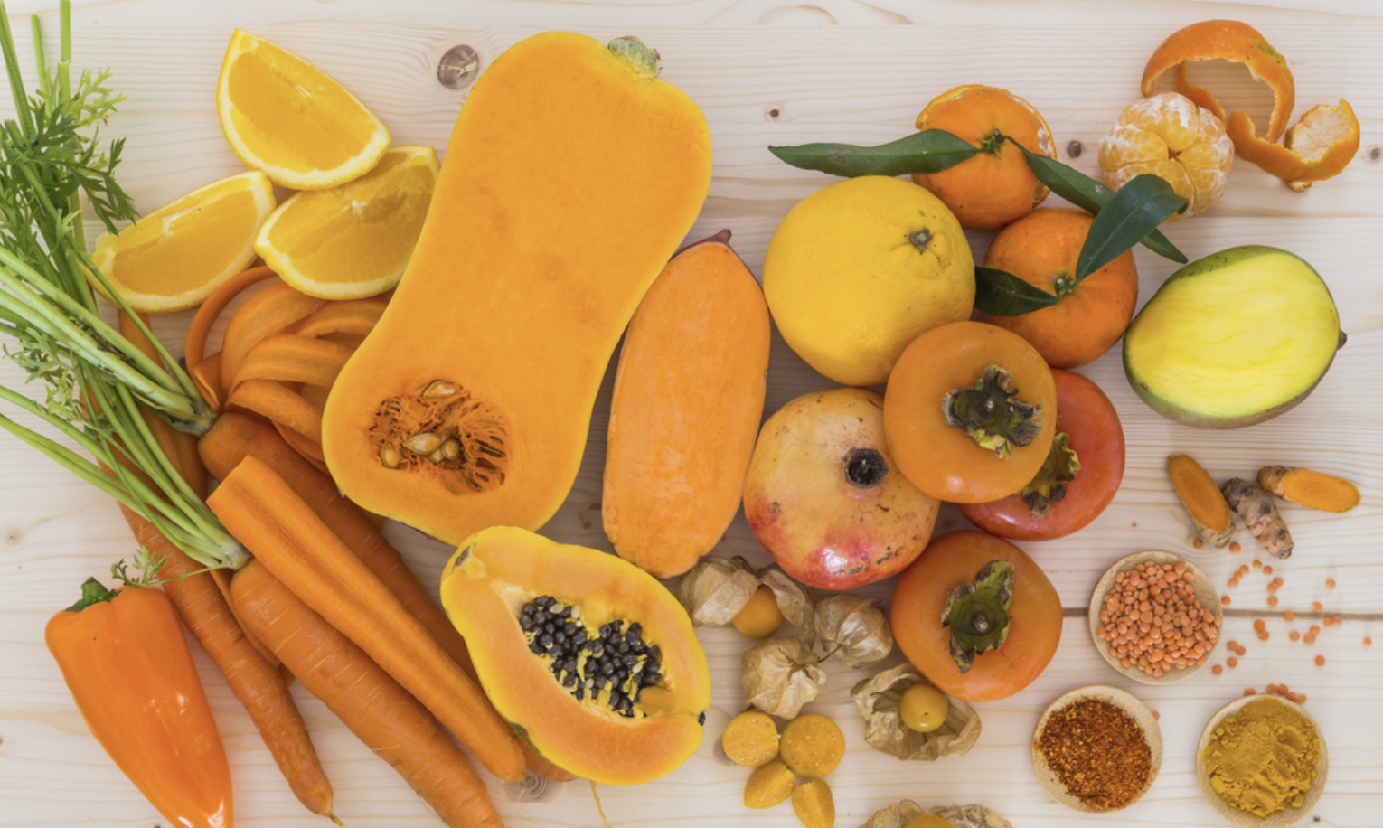 카로티노이드가 포함된 식품 사진입니다.