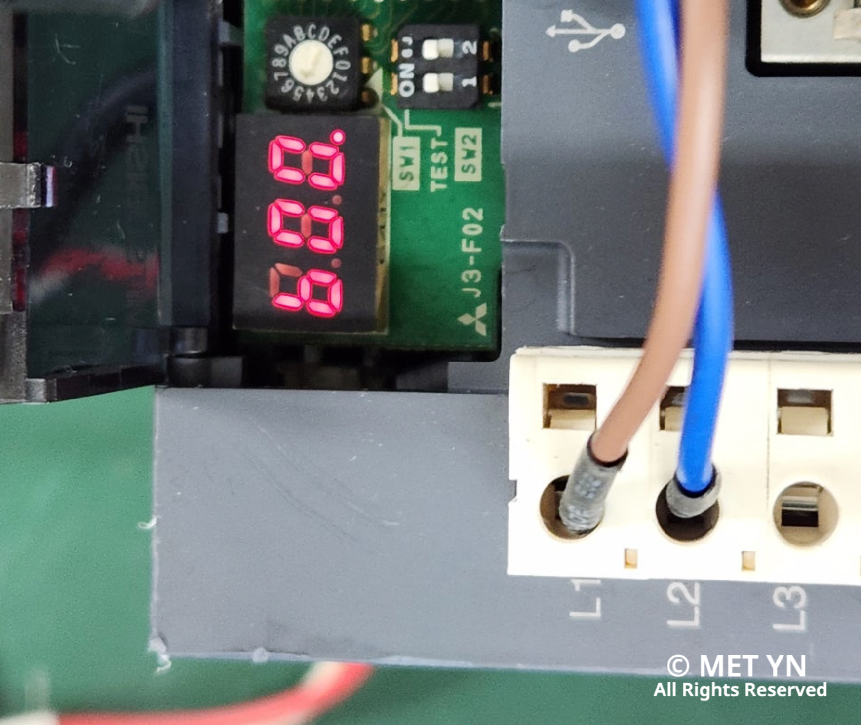 MR-J3-100B 내부 PCB 회로 수리 과정