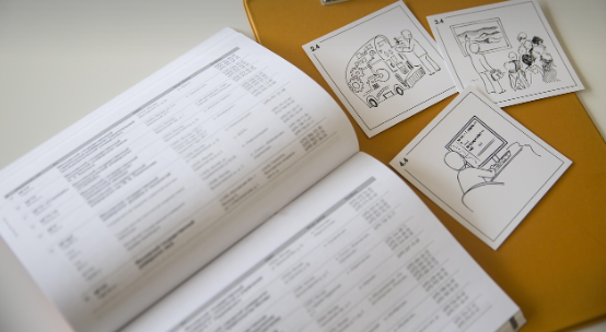 인지행동치료 vs 예술치료 비교 (청소년 상담, 정신건강, 차이), 여러 차트가 놓여진 사진