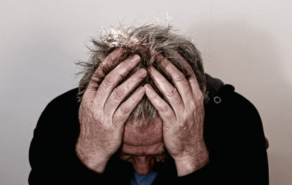 2024 긴급복지 생계지원금 지원대상 중 위기상황에 처한 사람 사진