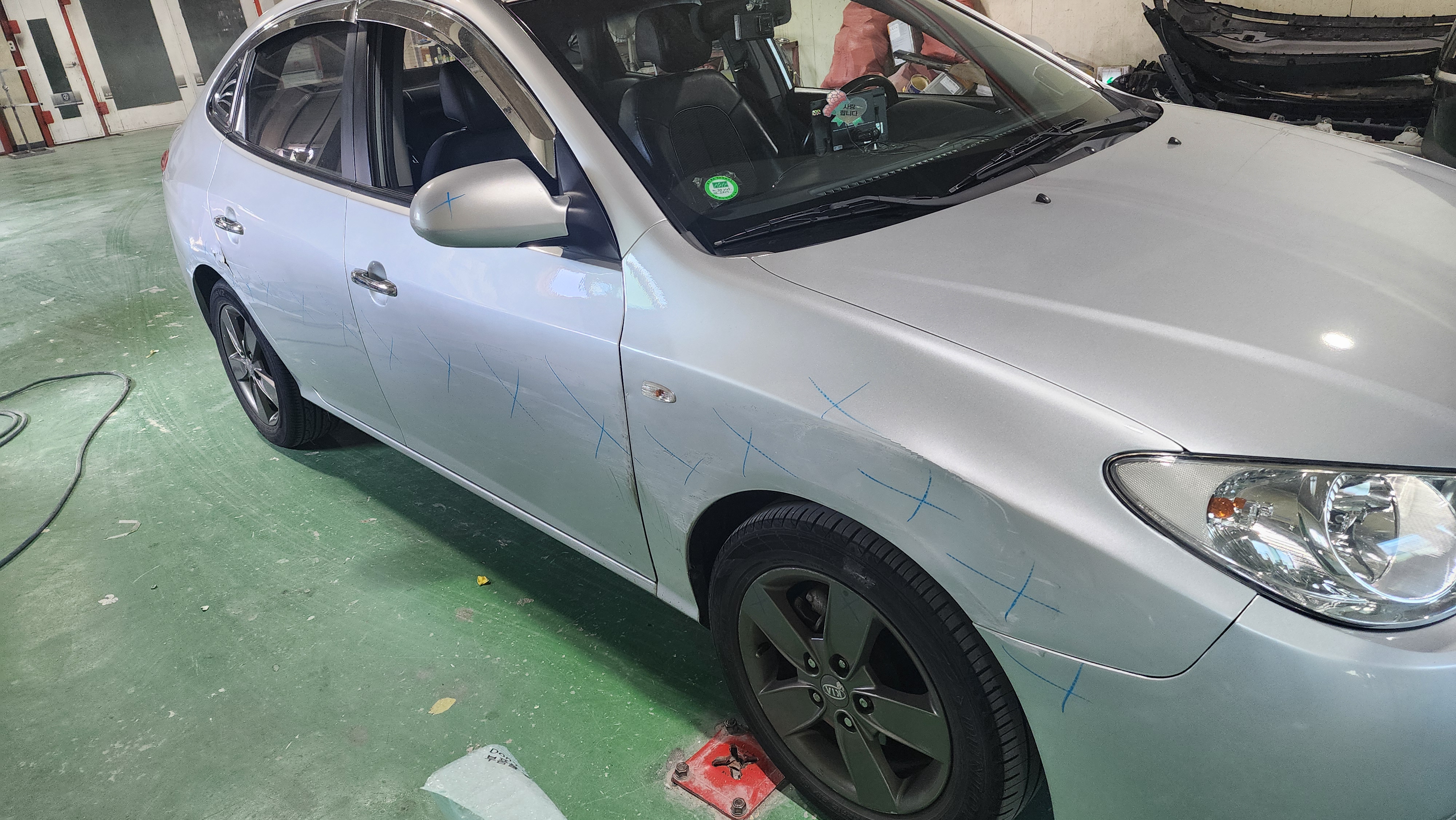 아반떼 hd 사고 전체 모습