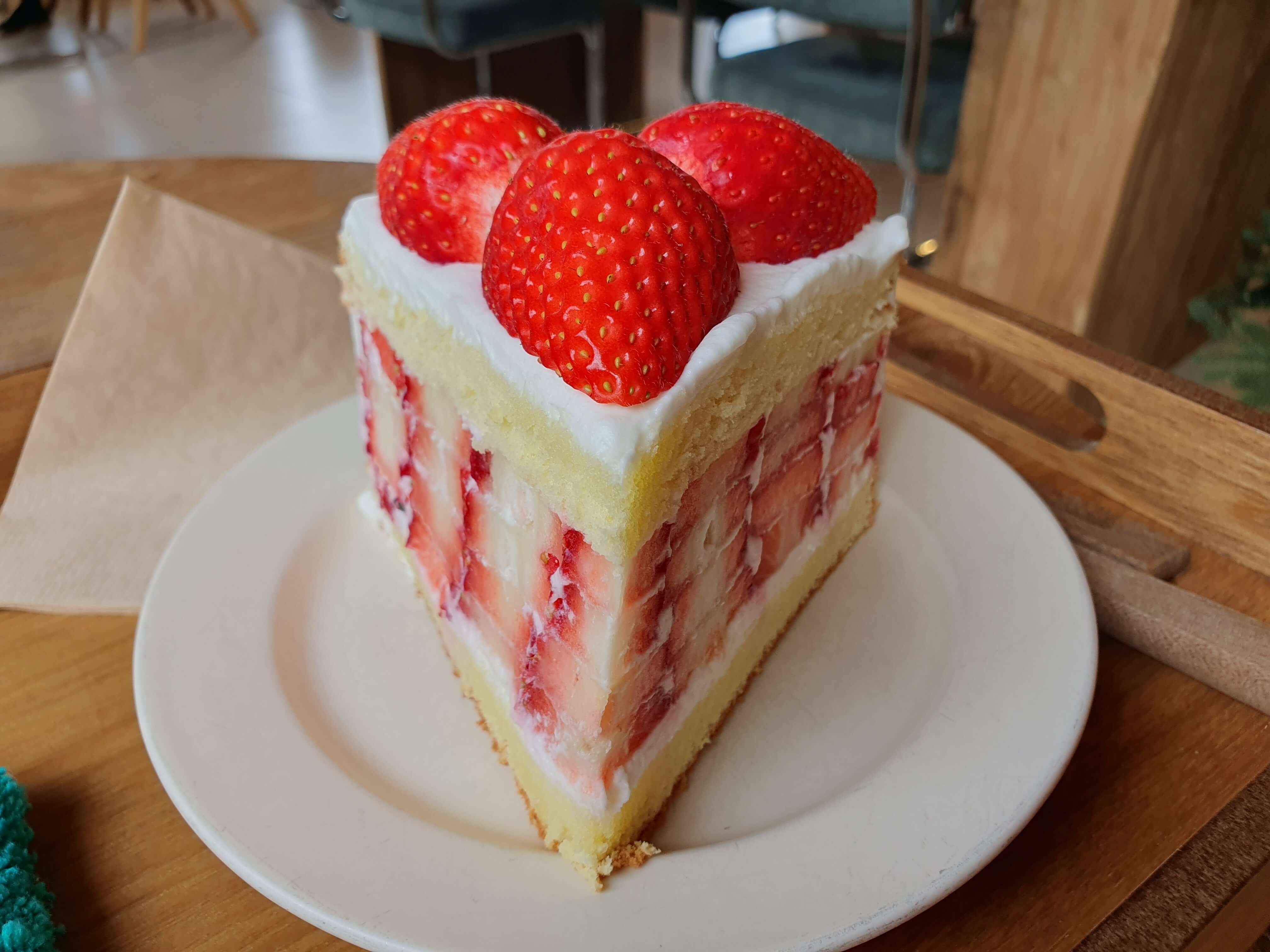 기장 일광읍(일광해수욕장) 까페 라이프라이크-딸기케이크