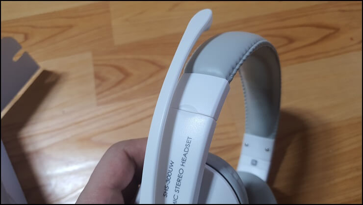 헤드셋의-길이조절부분-줄어들었을때