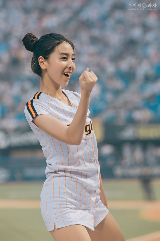 목나경 치어리더 프로필 총정리|나이·키·몸매··롯데 팀장·골때녀 데뷔골·대만 진출·인스타그램