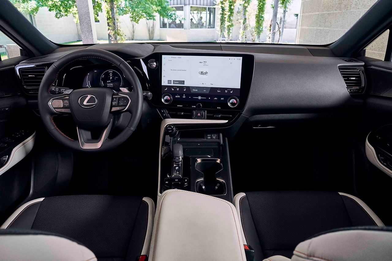 2025 렉서스 NX 하이브리드 VS BMW X3, GLC 비교