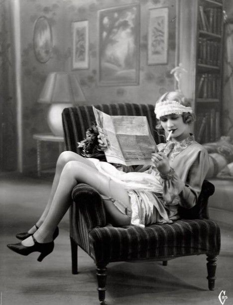 플래퍼 룩의 파격적인 아이템