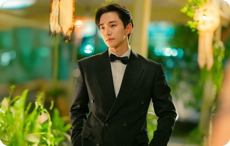 이준호, &lsquo;태풍상사&rsquo;로 2주 연속 화제성 1위 &ndash; 로맨스 장인의 귀환 [사진=tvN, 경향신문]