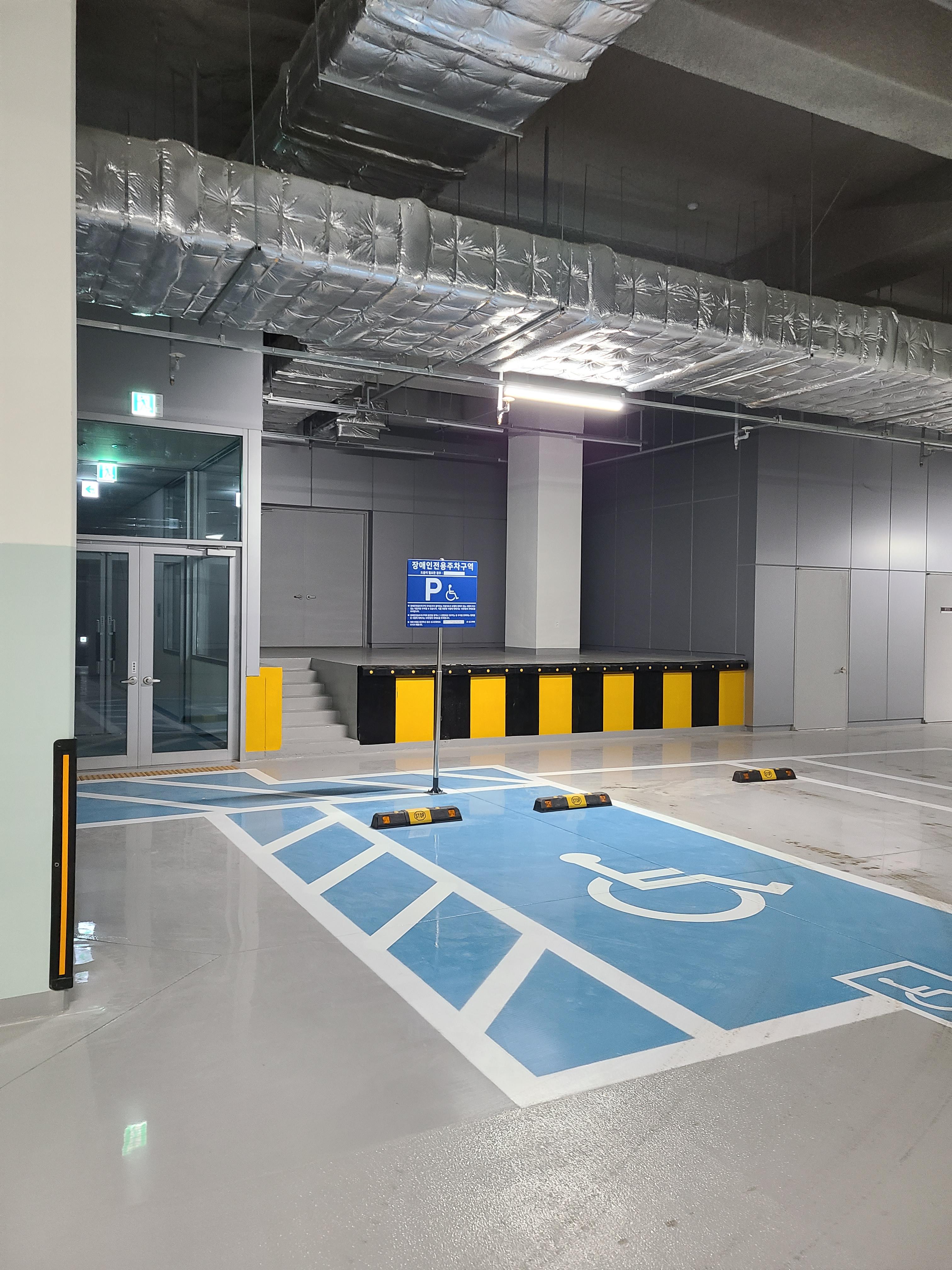 마제스트타워 드라이브인 및 주차장11