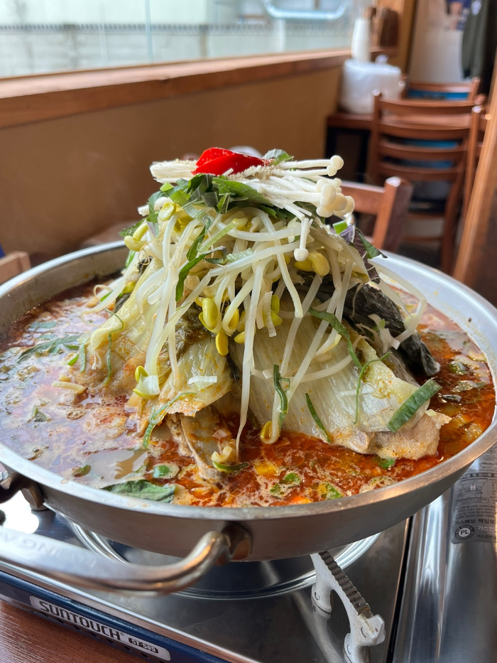 경주뼈숯불구이 감자탕 모습