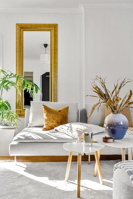 커튼 없을 때 사생활 보호하는 신문지 창문 가리개 만드는 방법