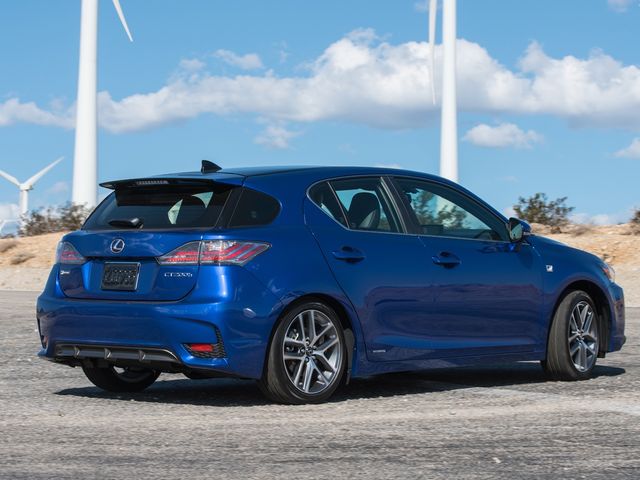 내구성 끝판왕 가성비 자동차 TOP 6 - 렉서스 CT200h