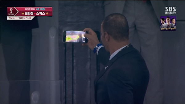 경기 시작전 셀카 찍는 전설의 카푸 선수