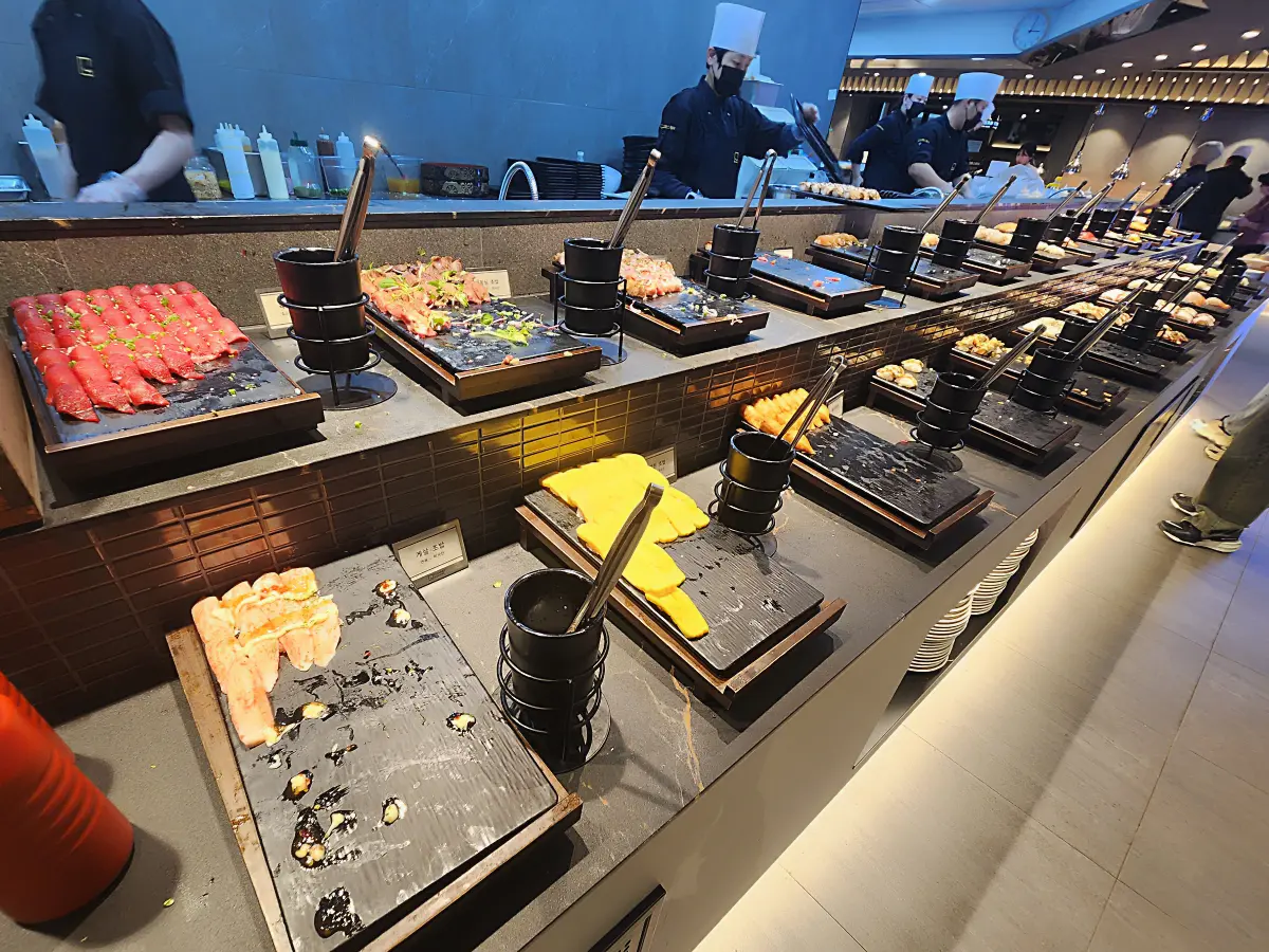 마곡-맛집-고메스퀘어-발산점-해산물-다양한-초밥-섹션