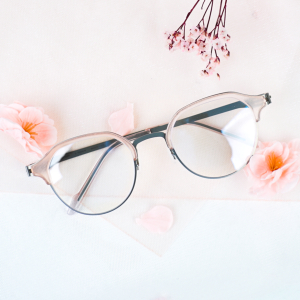 K-안경, 이제는 패션의 중심! 글로벌 무대를 사로잡는 한국 안경 이야기