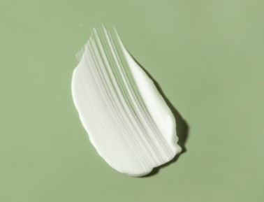 비타민 C 크림 바르기