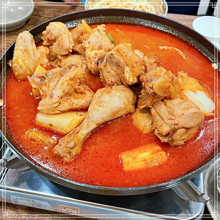 시청역, 북창동 맛집 수요미식회 쫄면 사리 추가 닭도리탕