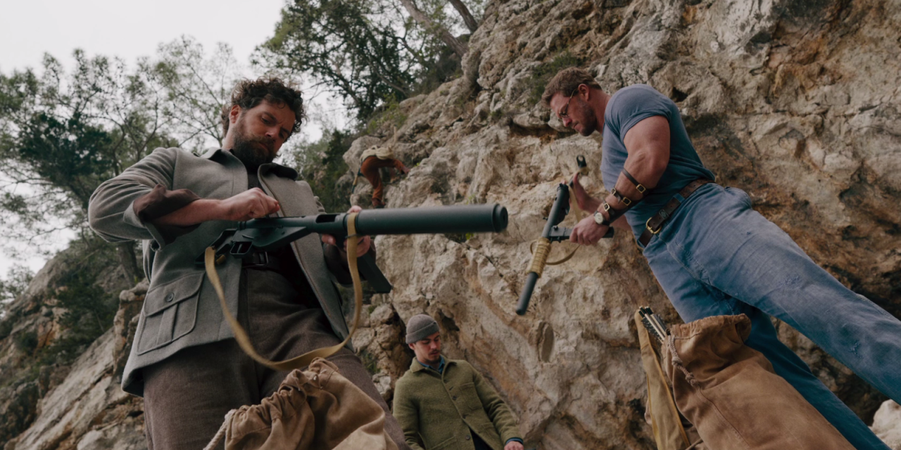 영화 〈언젠틀 오퍼레이션〉 영화 속 장면입니다.