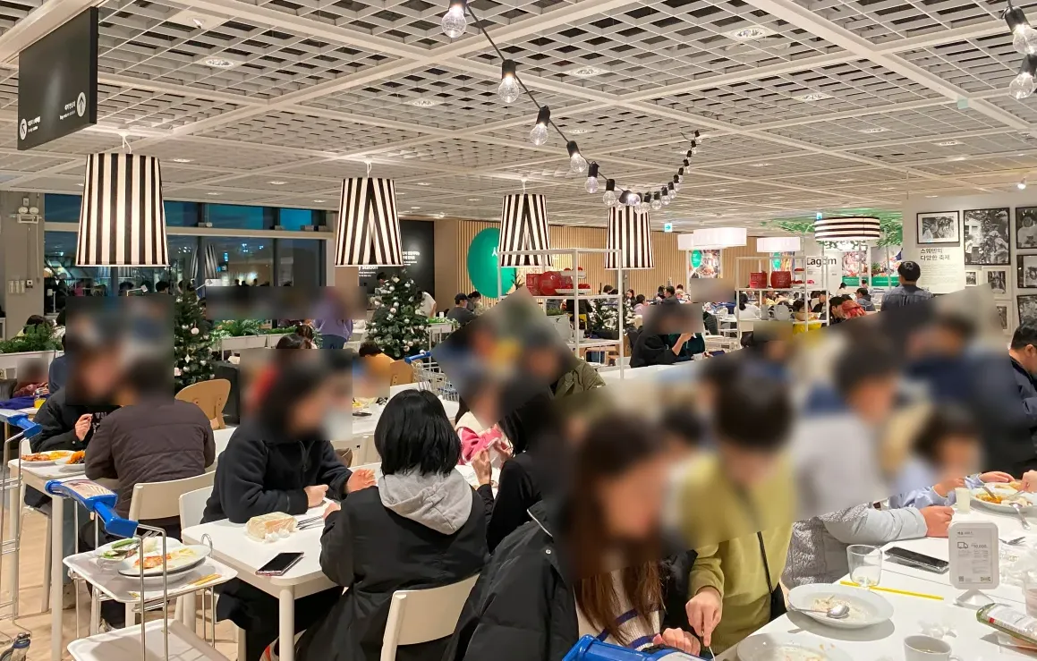 이케아-고양점-레스토랑-많은-사람들