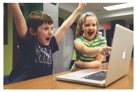 정부 서비스 신청 결과가 늦어질 때 내부에서는 무슨 일이 벌어질까