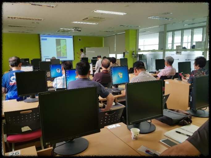 노인직업교육과 노인일자리: 지속 가능한 경제활동을 위한 배움 