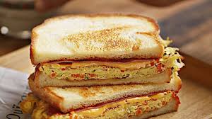 노버터로 요리한 달걀토스트 완성 모습