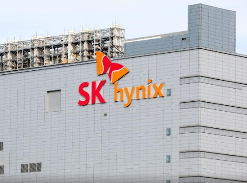 SK하이닉스 미국 ADR 상장 추진 마이크론 비교 밸류에이션 전망 - 27년 기준 PER 4~6배 마이크론 대비 50% 할인 저평가 HBM 메모리 수급 품귀 7월 이벤트 교차점