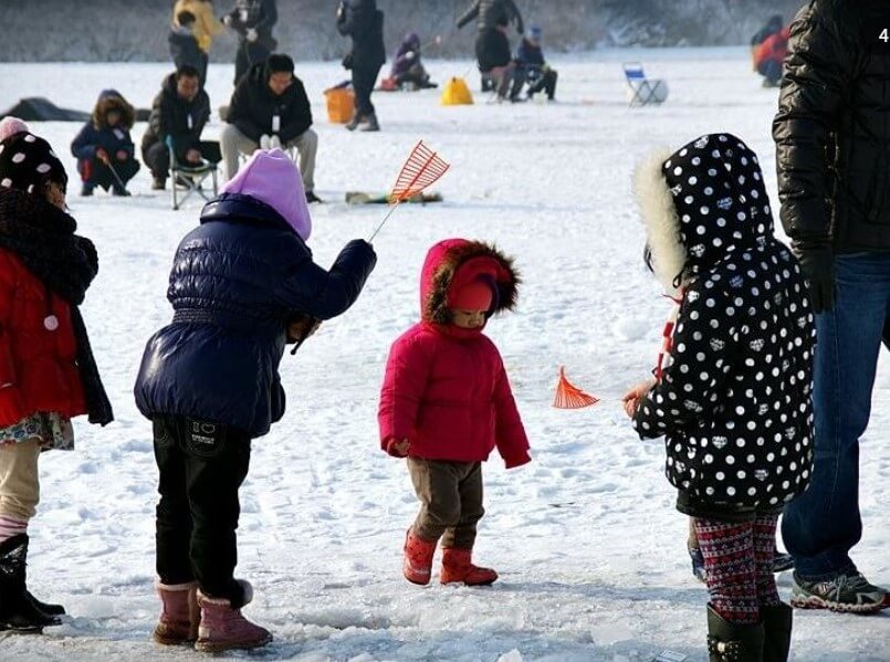 안성 두메호수 빙어축제&amp;#44; 입장료 및 놀이시설&amp;#44; 겨울철 빙상 위에서 빙어낚시 등 겨울 레포츠를 경험할 수 있는 축제가 열린다고 합니다. 