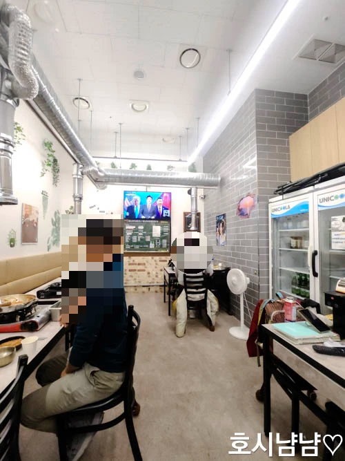 하남 시천 별난 부대찌개 식당 내부 모습 및 편안한 분위기