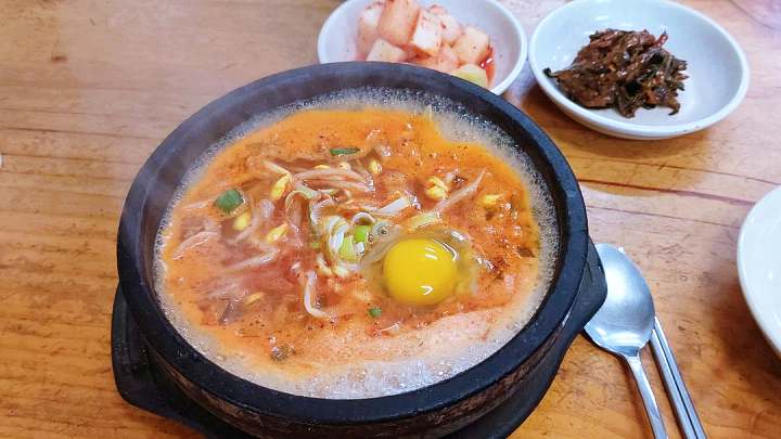 백반기행 박은영 편 콩나물 해장국 24시간 영업 전주 콩나물 국밥 보쌈 관악 서울대입구 맛집 소개