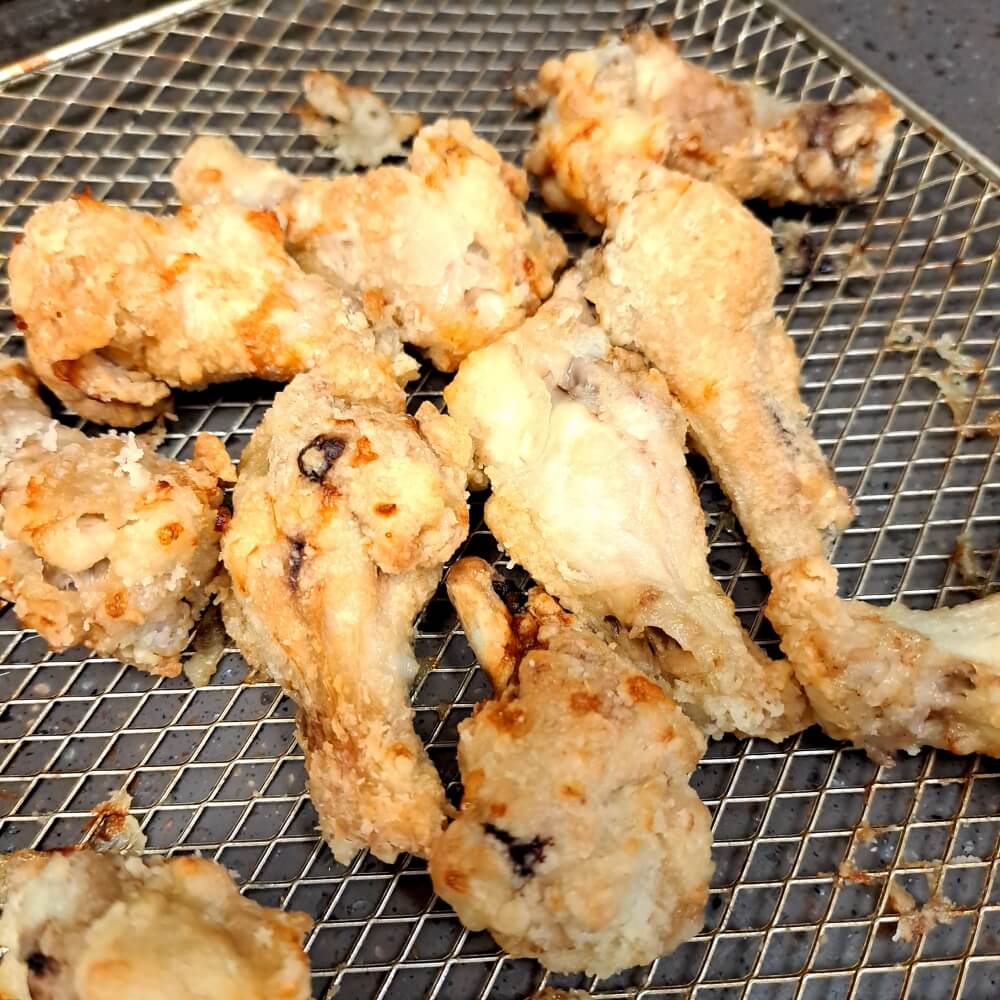 맛있게 익은 닭봉