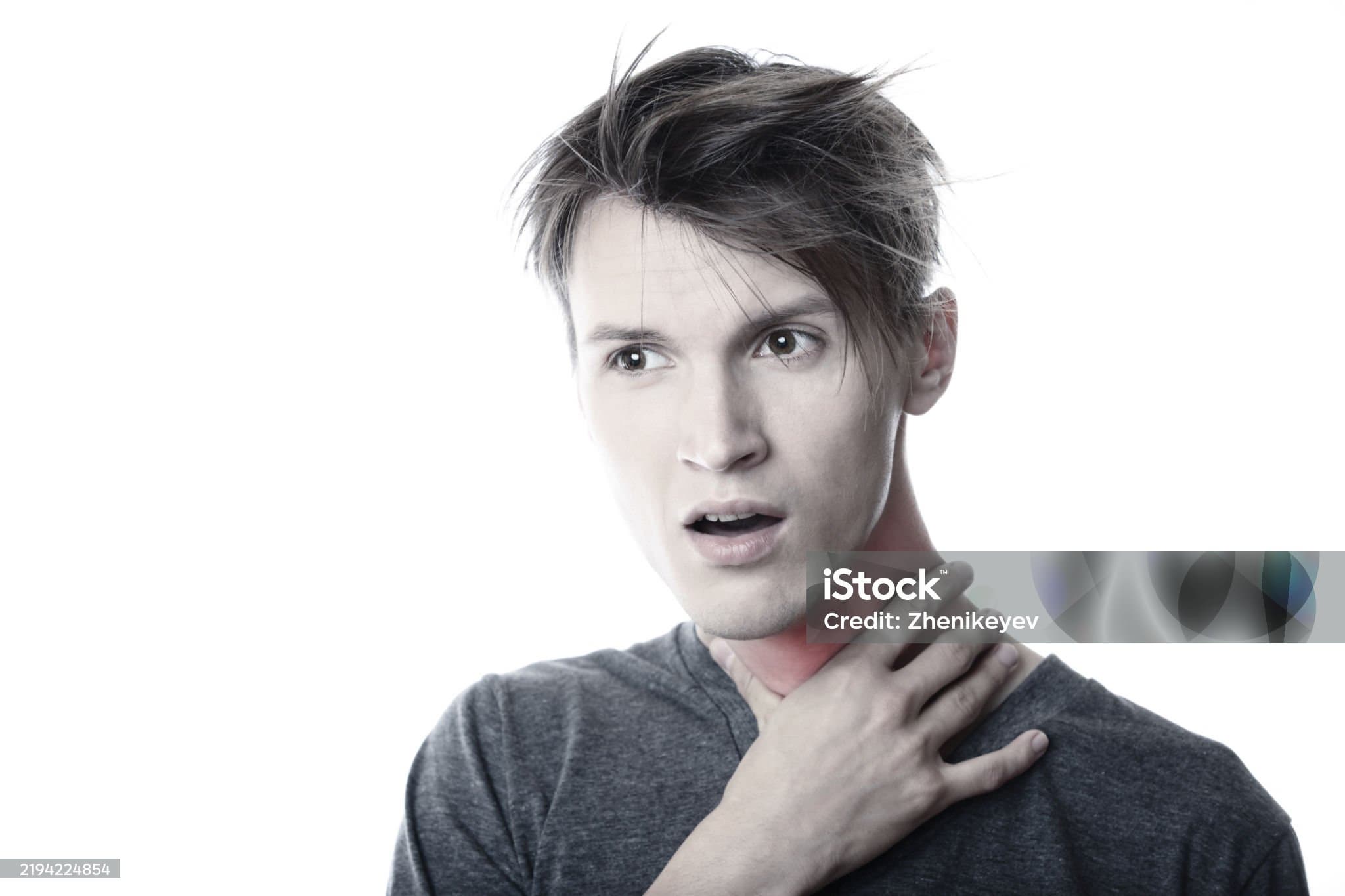 목에 가시가 걸렸을때 밥 삼키면 정말 빠질까?