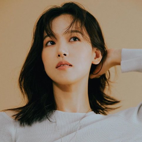 강한나의 볼륨을 높여요