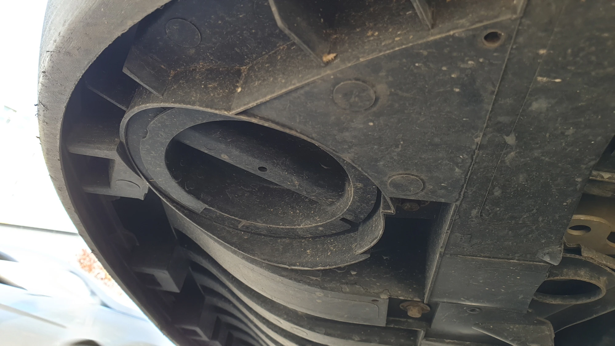 안개등 램프 커버 닫은 모습