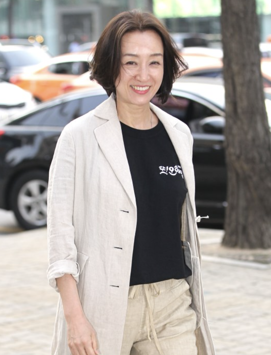 남기애 사복