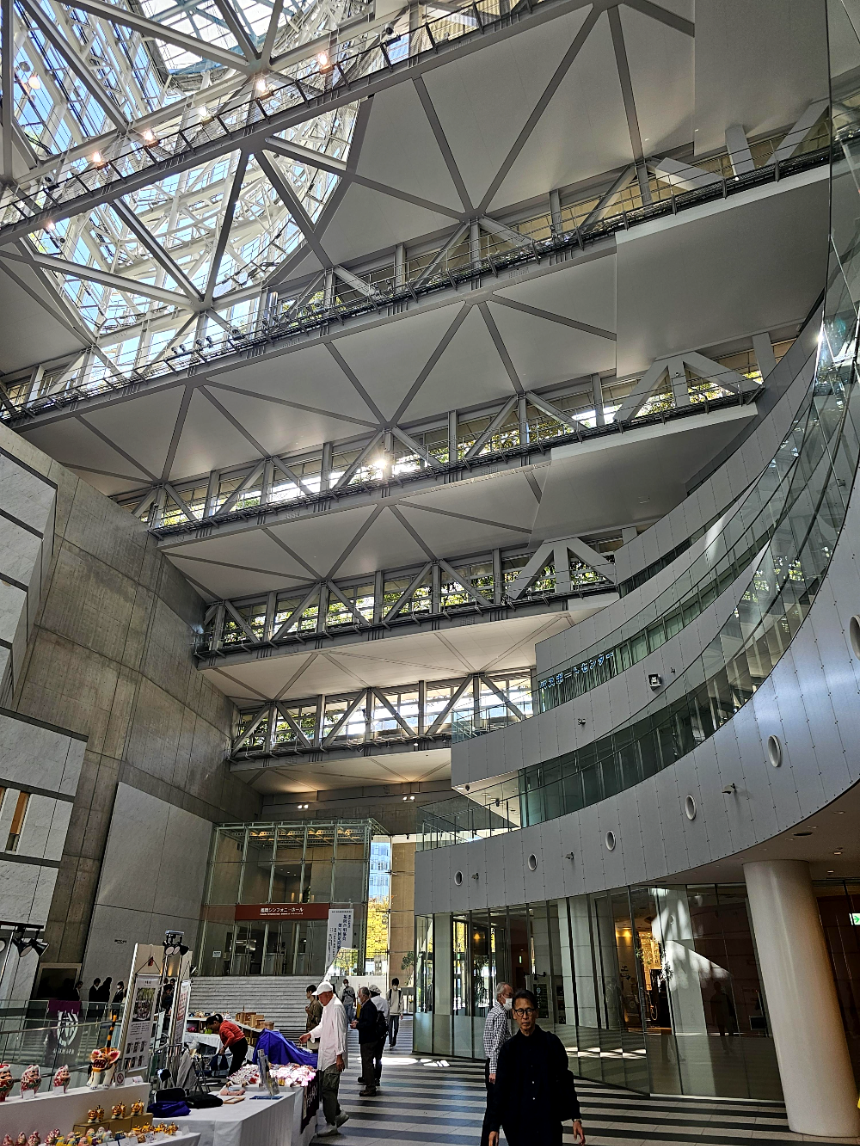 아크로스 후쿠오카 아트리움3