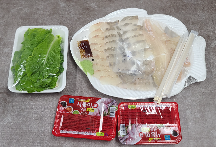 내돈내산 혼술 광어 도다리회 안주 생선회 저녁식사